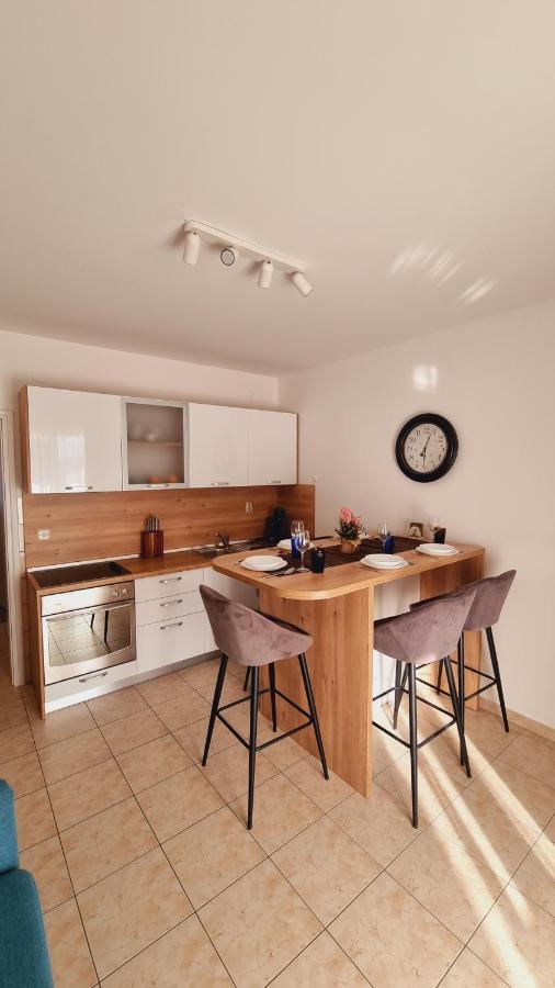 Apartmani Palma ノヴァリャ エクステリア 写真
