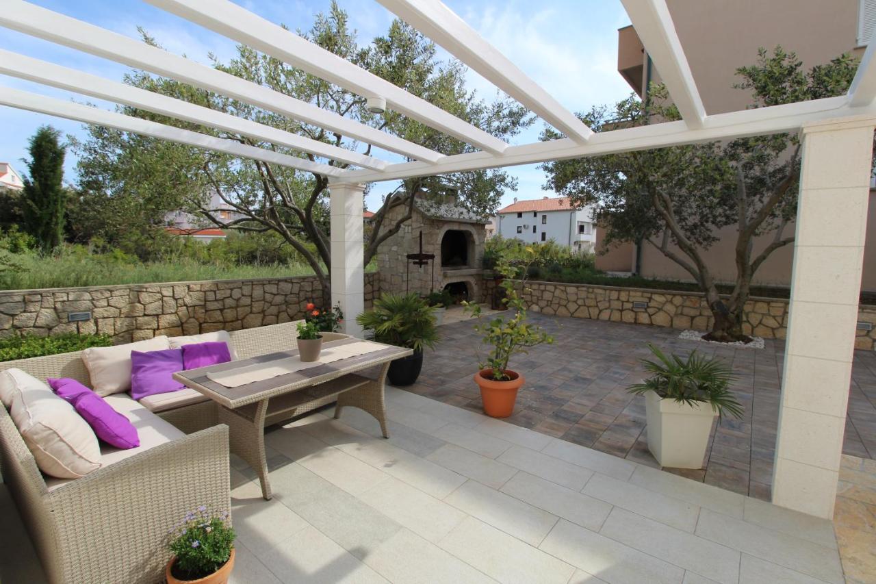 Apartmani Palma ノヴァリャ エクステリア 写真