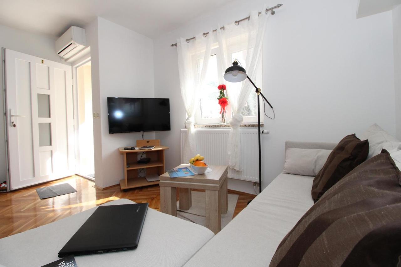 Apartmani Palma ノヴァリャ エクステリア 写真