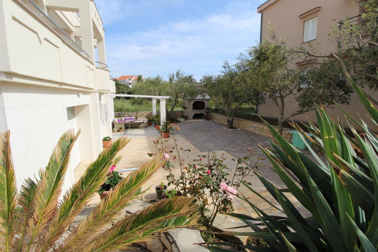Apartmani Palma ノヴァリャ エクステリア 写真